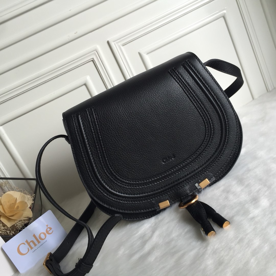 Chloe Small Marcie Saddle Shoulder Bag In Black Grained Leather